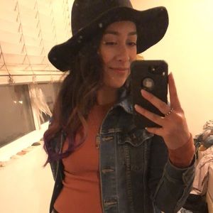 Meet your Posher, Veronica